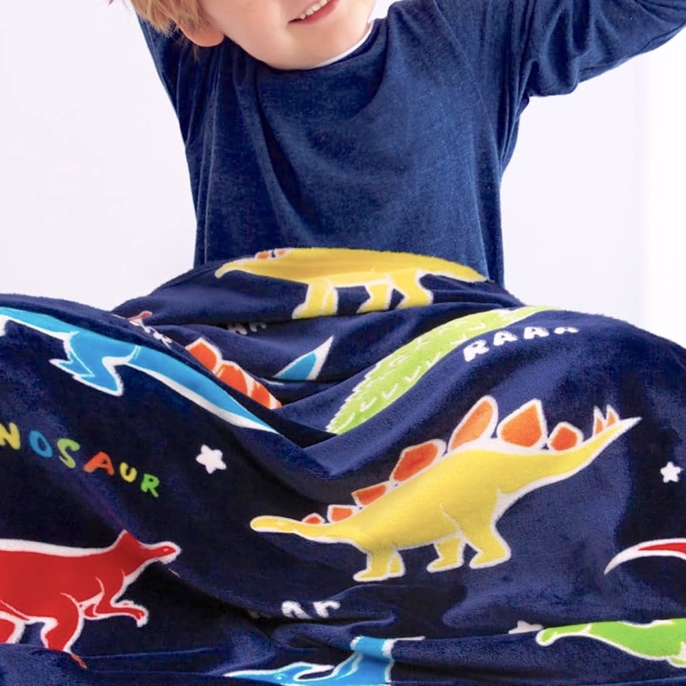 NWT Jekeno Dinosaur Glow in The Dark Throw 50 x 60” for Kids